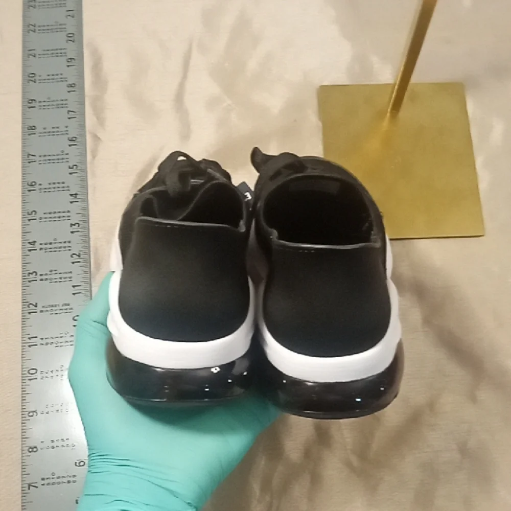 Kenneth Cole very lightly used Reaction Black Slip-On Sneakers